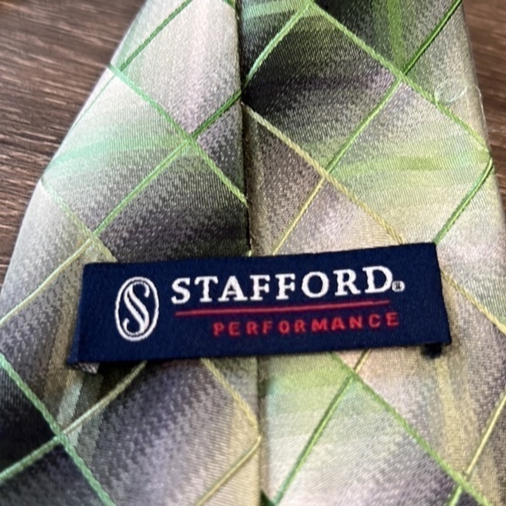 Stafford Performance Silk Necktie Lt. Green Gray - Picture 3 of 5